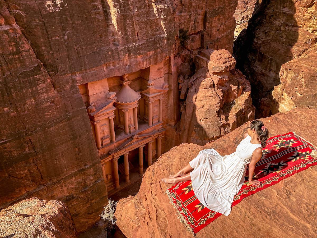 petra-treasury-viewpoint-hike
