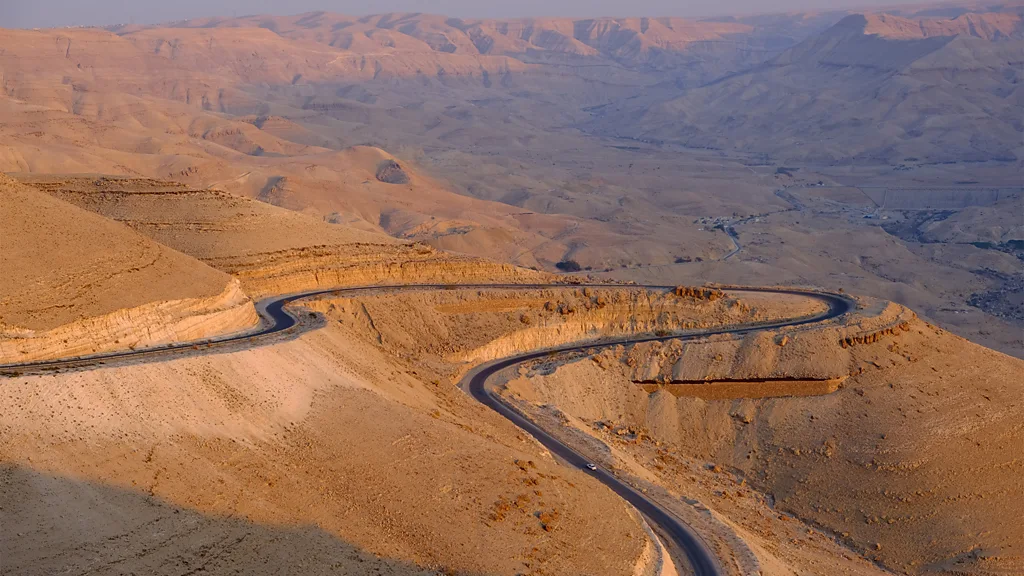driving-in-Jordan